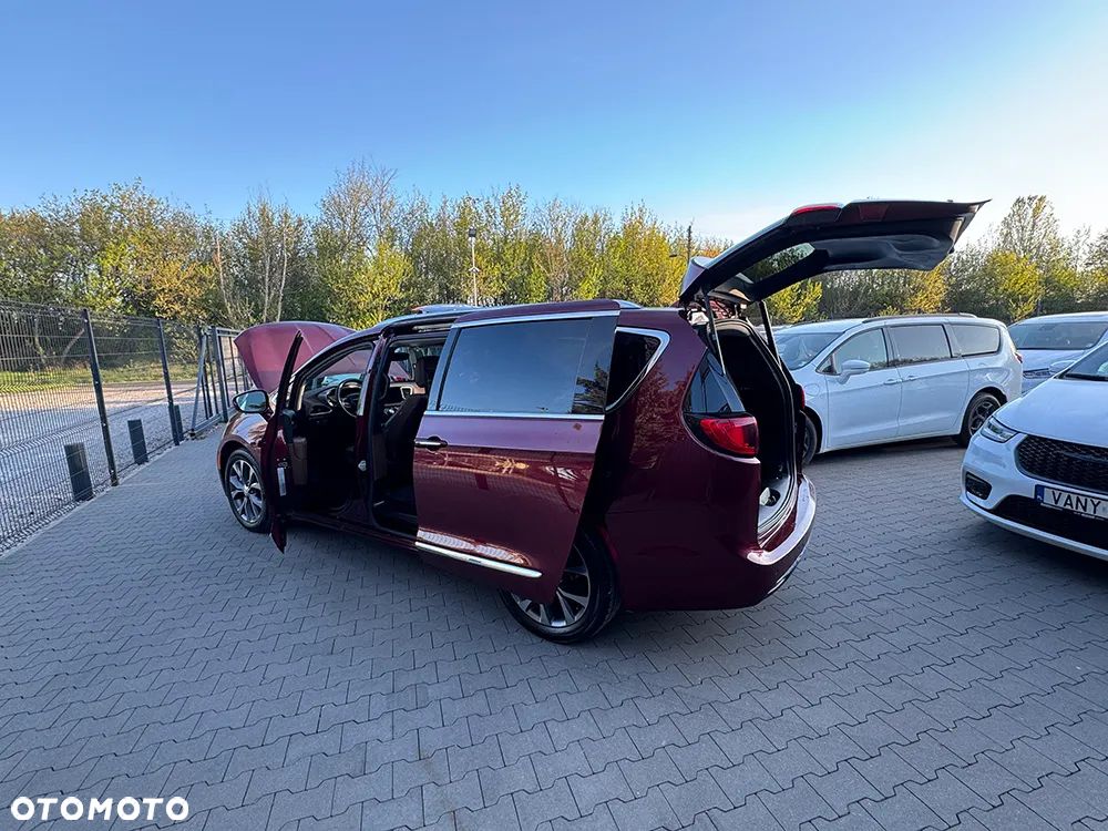 Chrysler Pacifica - 23