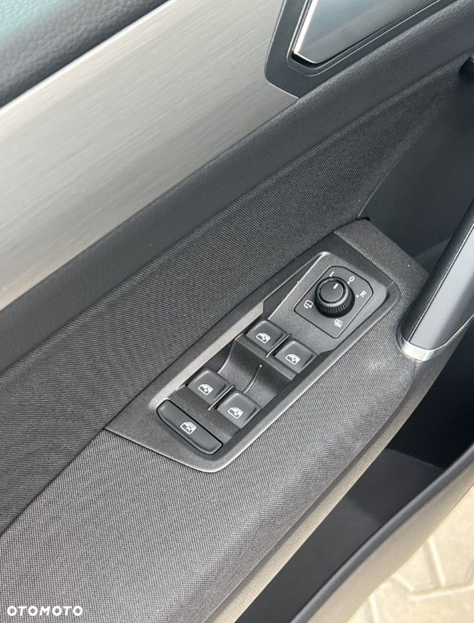 Volkswagen Touran 1.5 TSI EVO Comfortline DSG - 10