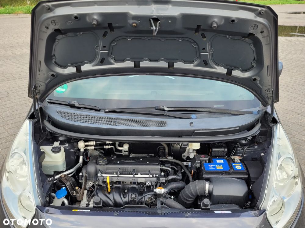 Kia Venga - 26