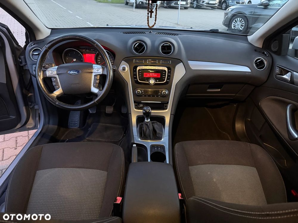 Ford Mondeo - 12