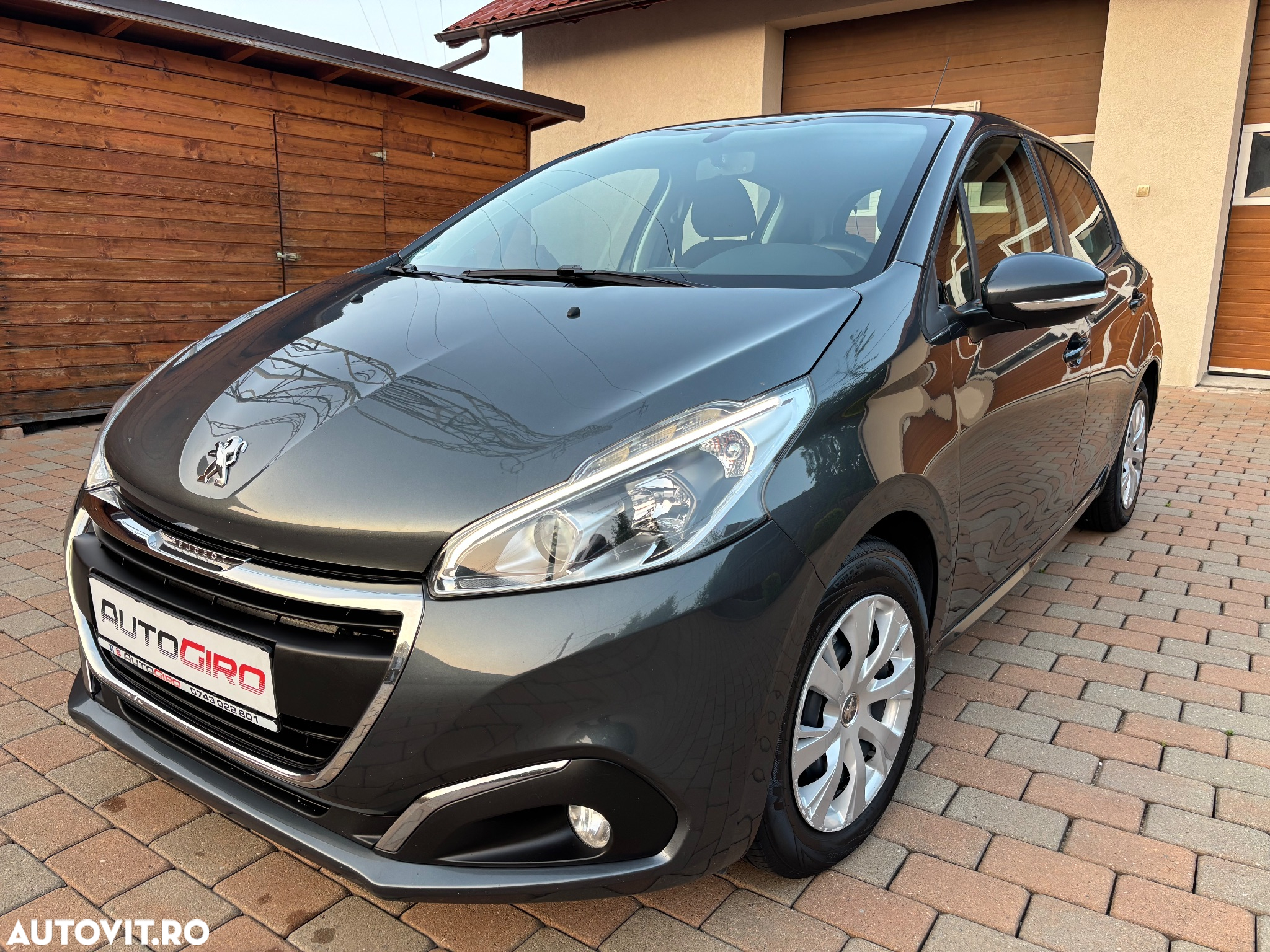 Peugeot 208 1.2 L PureTech Allure - 2
