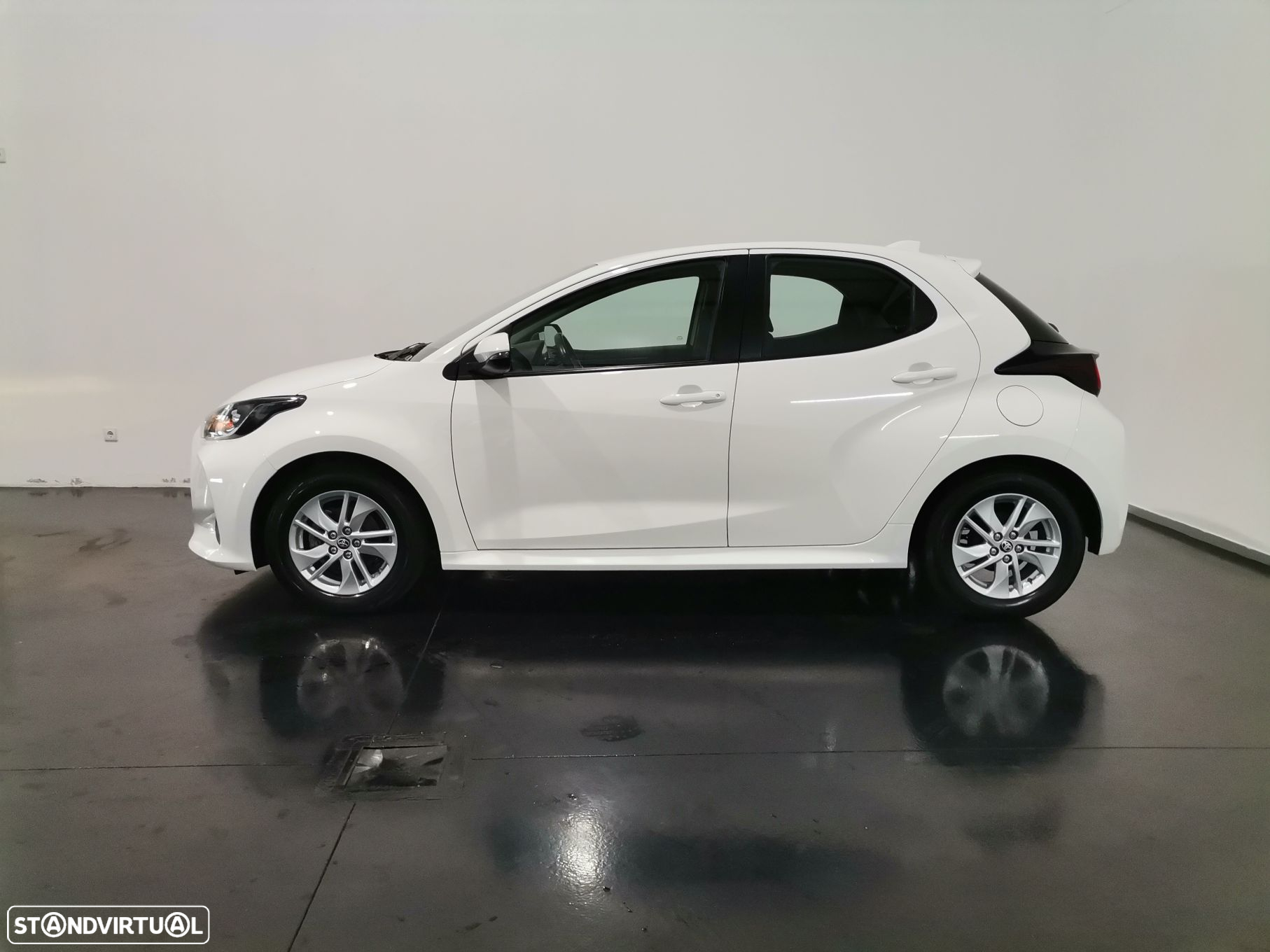 Toyota Yaris 1.0 VVT-i Comfort Plus - 3