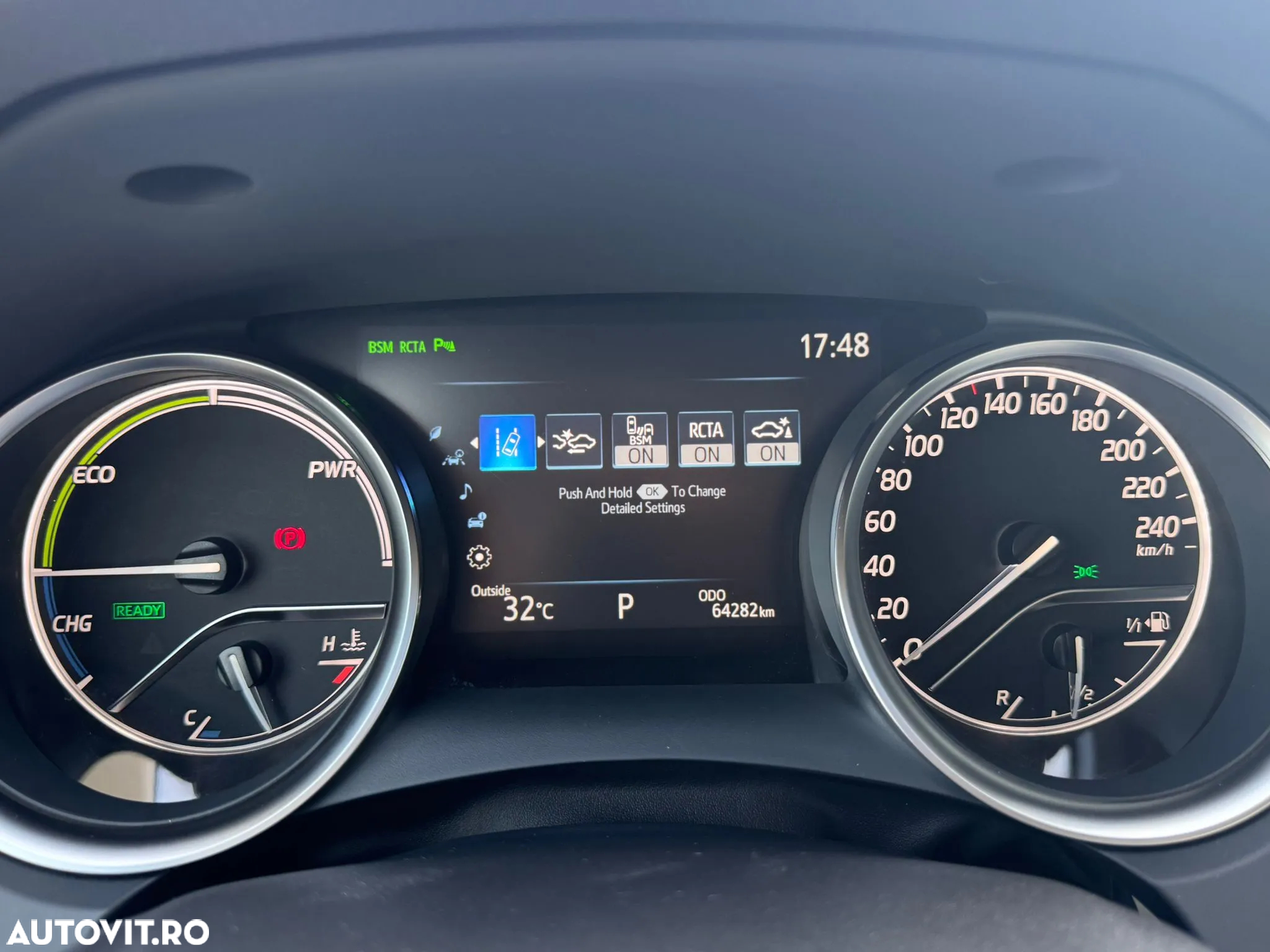 Toyota Camry 2.5 Hybrid Exclusive - 18