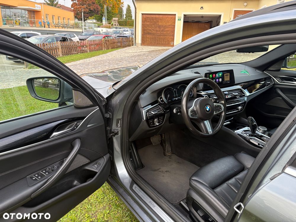 BMW Seria 5 530d xDrive Sport Line - 7