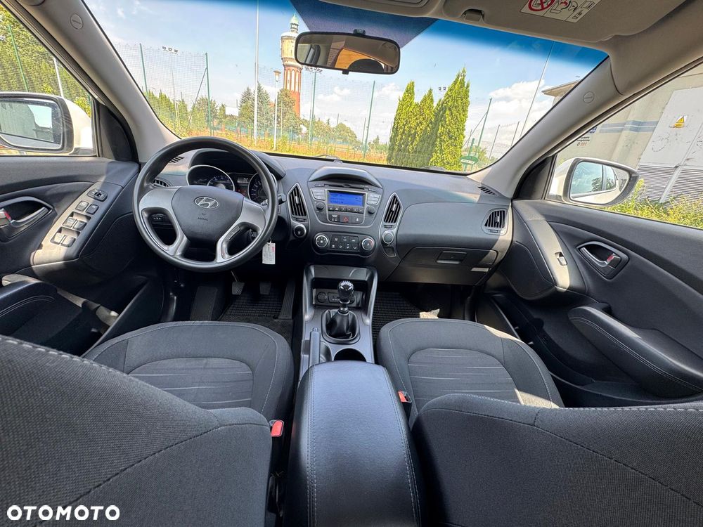 Hyundai ix35 1.6 2WD Fifa World Cup Edition - 12