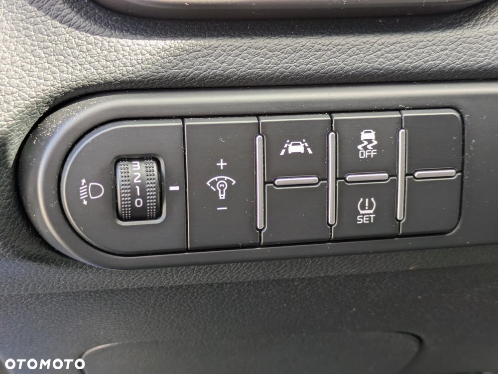 Kia Ceed 1.5 T-GDI M - 11