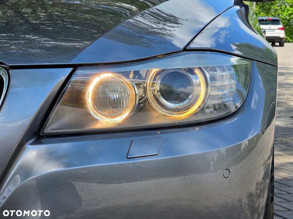 BMW Seria 3 318d - 35