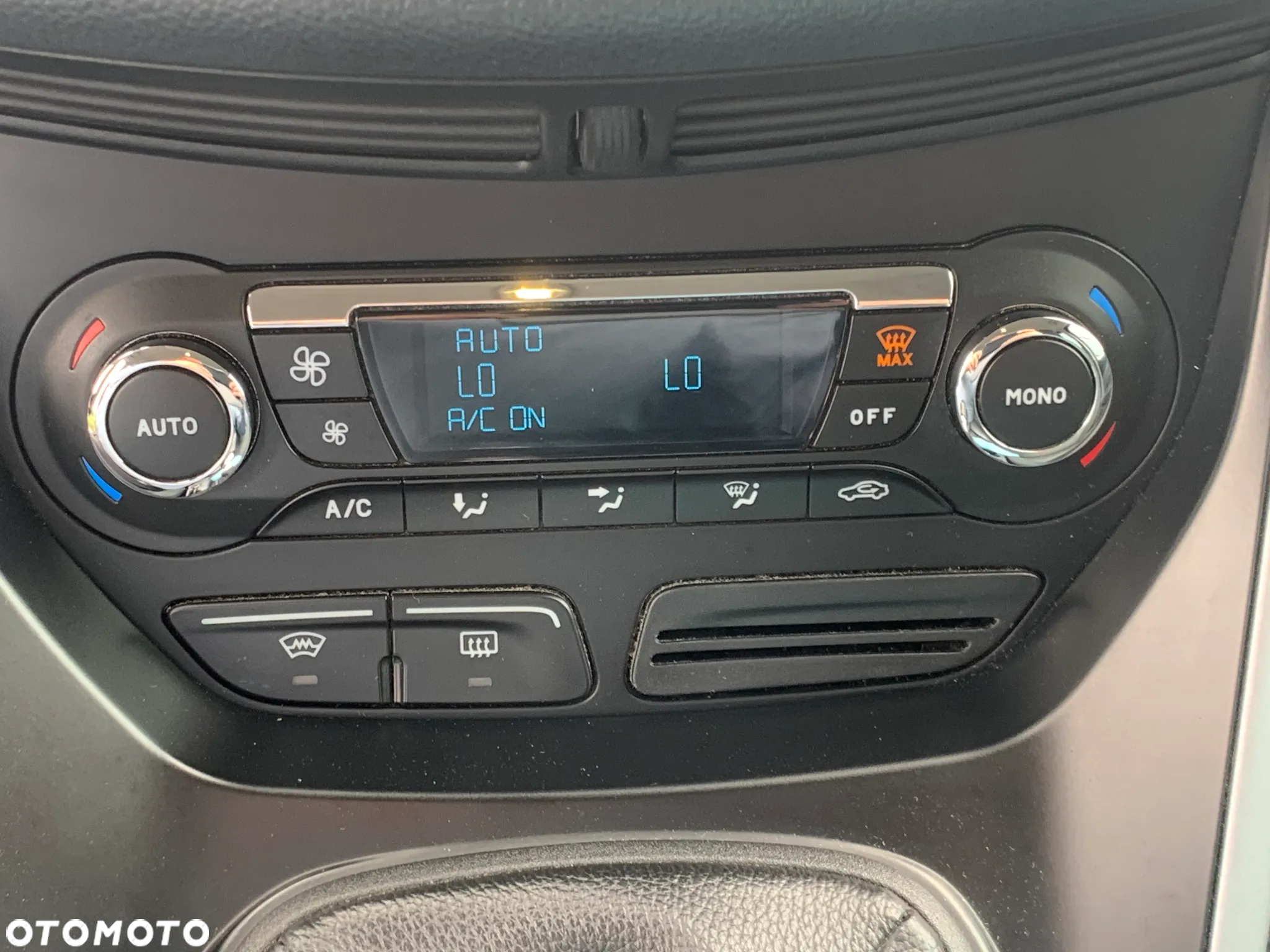 Ford Grand C-MAX - 14