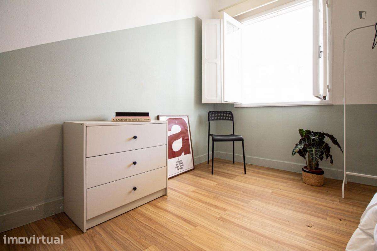 Quarto - localizado em Guimaraes - Grande imagem: 4/13