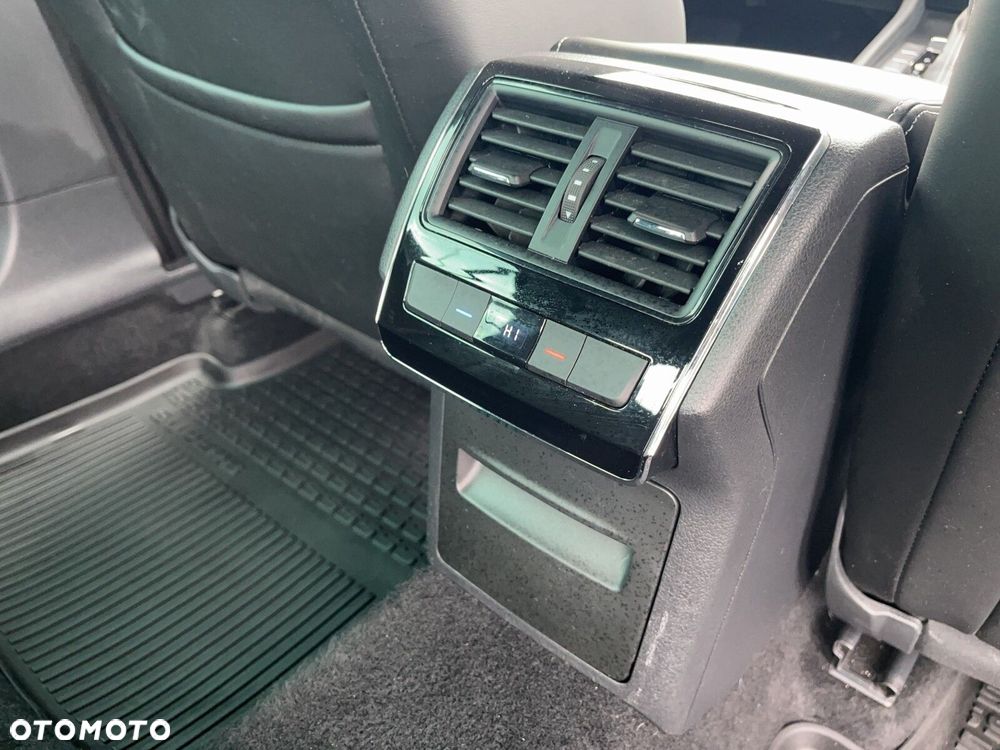 Skoda Superb 2.0 TSI Sportline DSG - 14