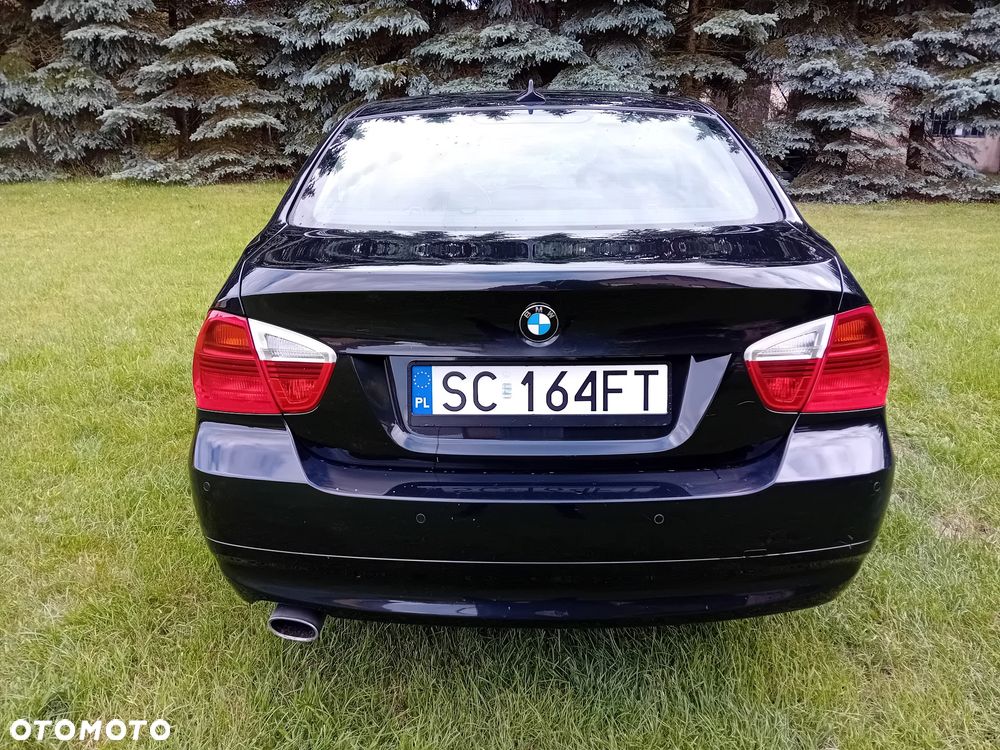 BMW Seria 3 318i Edition Exclusive - 4