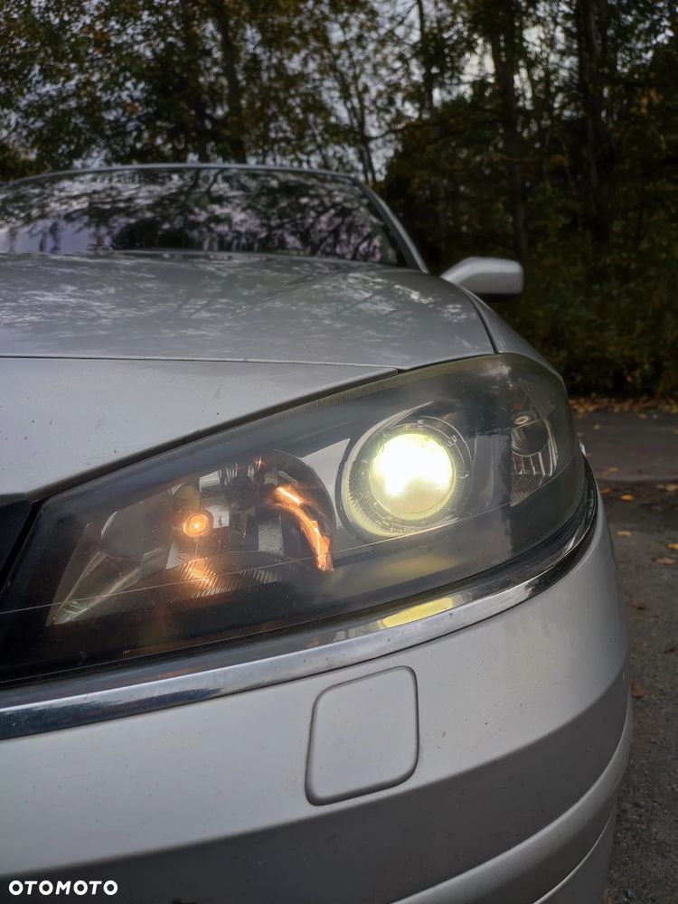 Renault Laguna 2.0 dCi FAP Initiale - 11