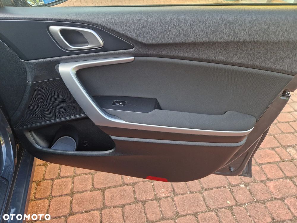 Kia Ceed 1.5 T-GDI M DCT - 22