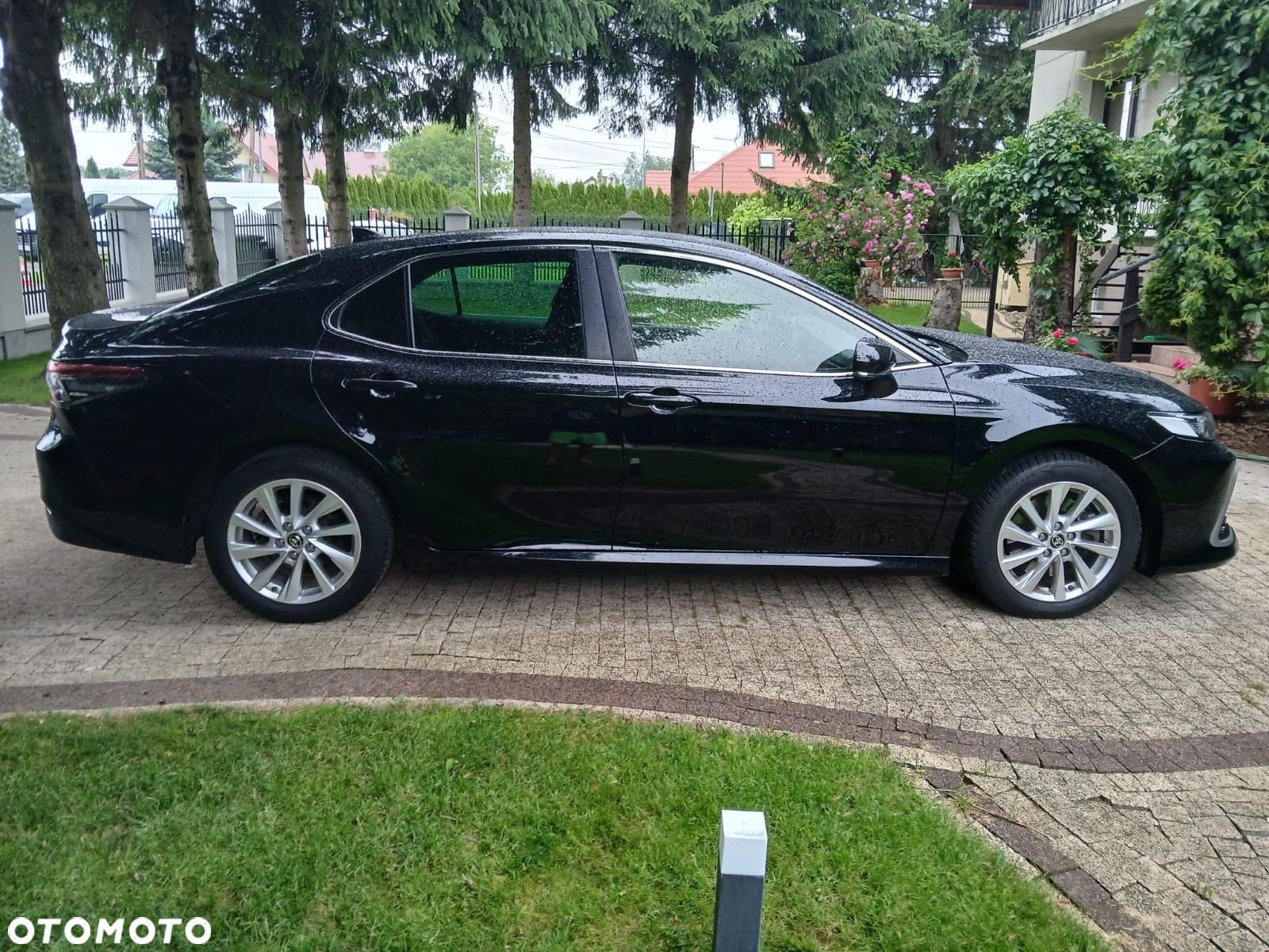 Toyota Camry 2.5 Hybrid Comfort CVT - 1