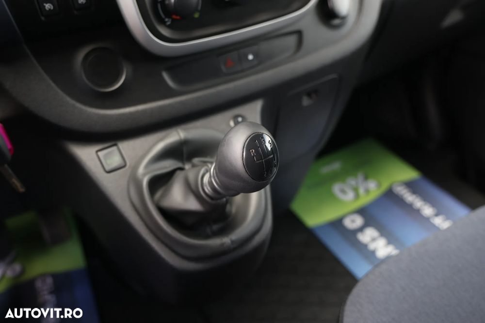 Opel Vivaro - 22