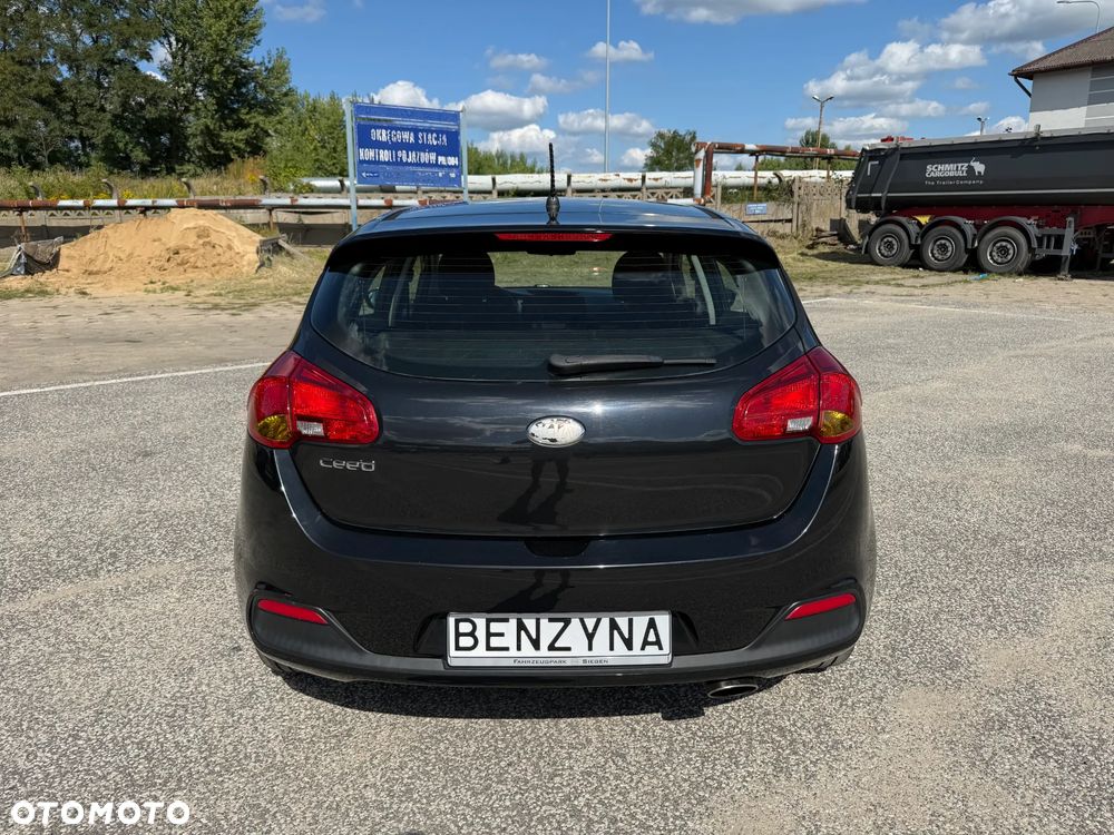 Kia Ceed 1.4 CVVT Dream Team Edition - 34