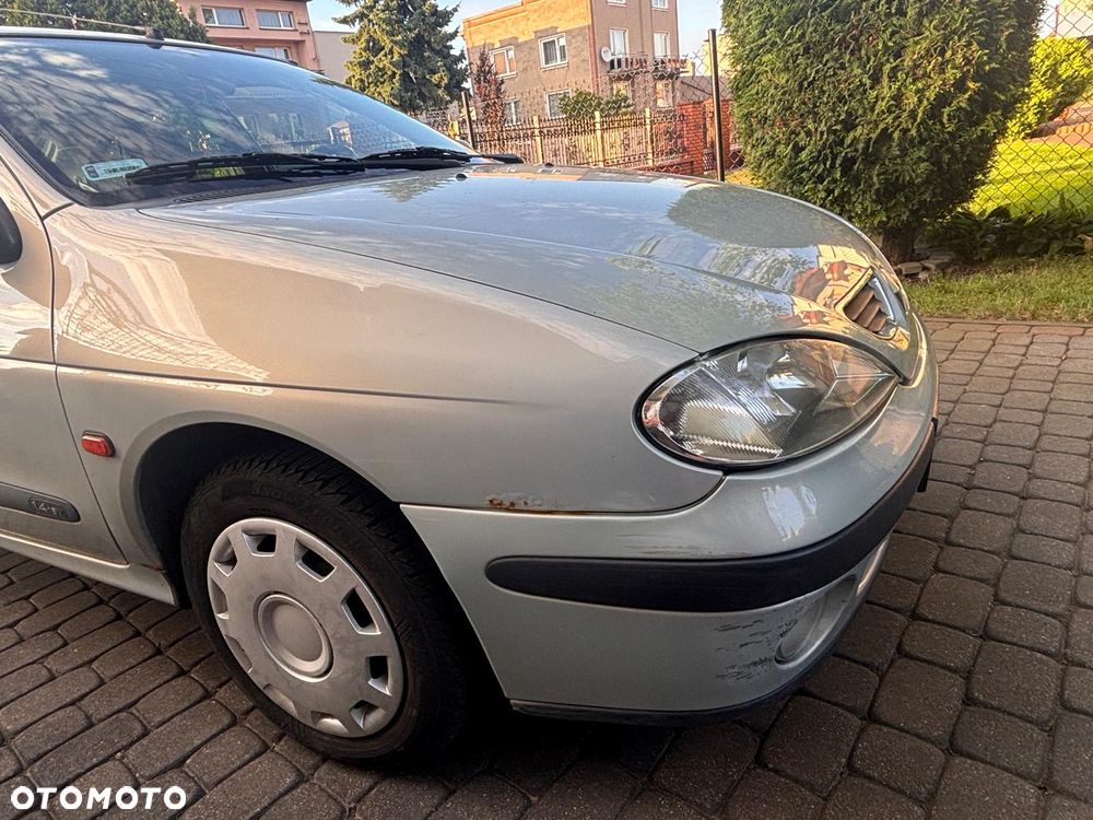 Renault Megane 1.4 16V Expression - 4