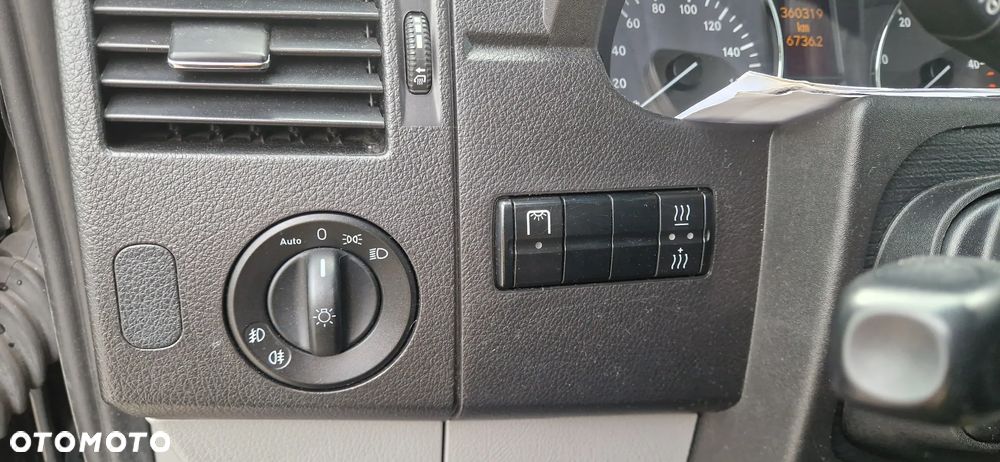 Mercedes-Benz SPRINTER 319 - 14
