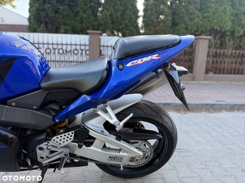Honda CBR - 23