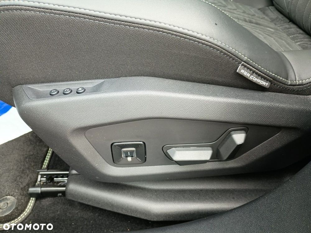 Peugeot E-5008 73kWh GT - 22