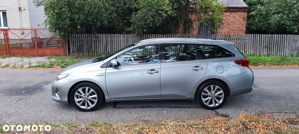 Toyota Auris 1.8 HSD Prestige NAVI - 28