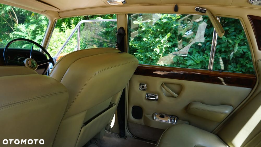 Rolls-Royce Silver Shadow - 12