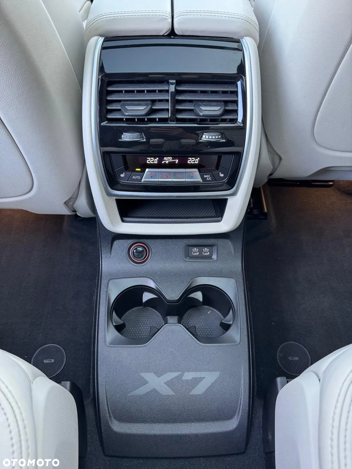 BMW X7 M50i - 24