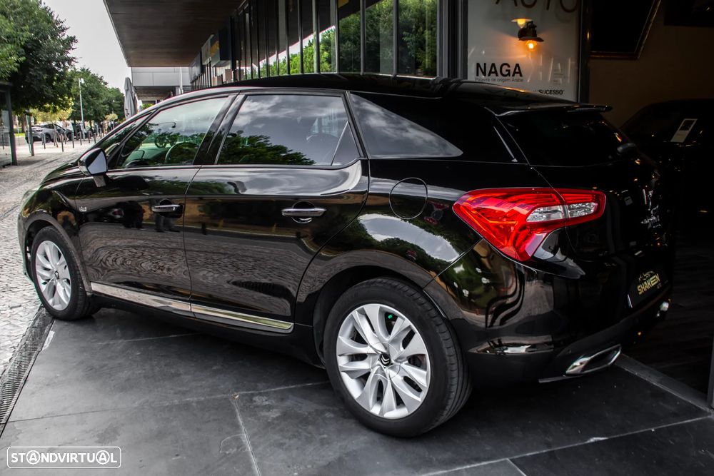 Citroën DS5 2.0 HDi Hy4 So Chic CMP6 102g - 3