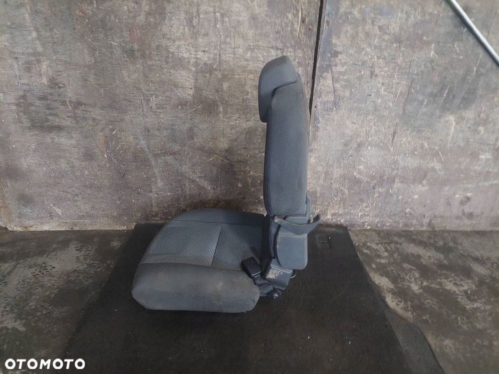 FOTEL PRAWY TYŁ FORD C-MAX I MK1 - 4