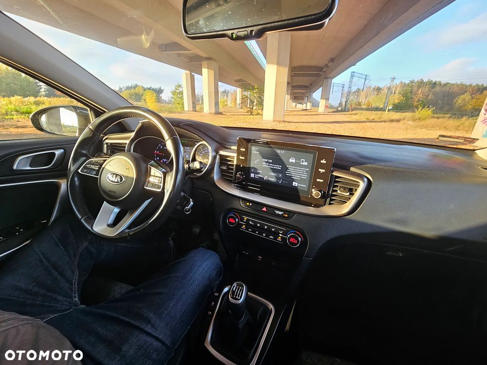 Kia Ceed - 21