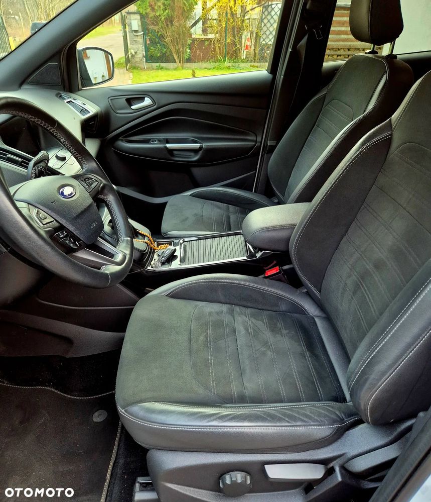 Ford Kuga 1.5 EcoBoost 4x4 ST-Line - 11