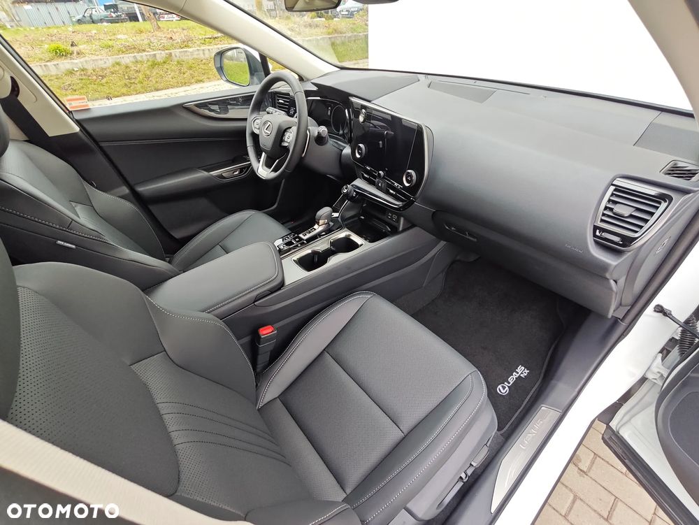 Lexus NX 350h Prestige AWD - 4