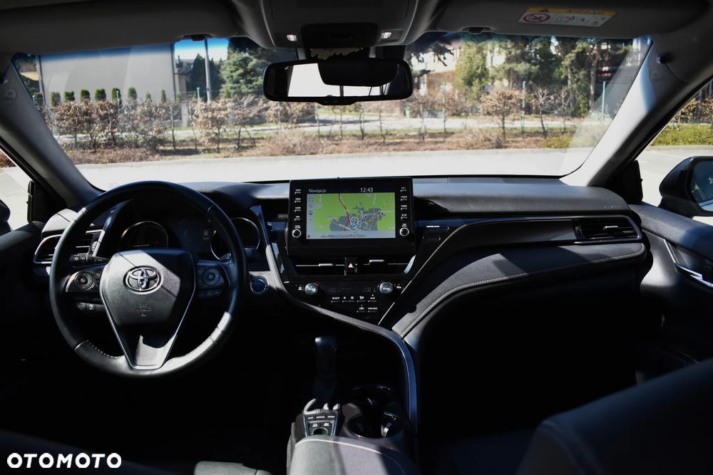 Toyota Camry 2.5 Hybrid Comfort CVT - 17