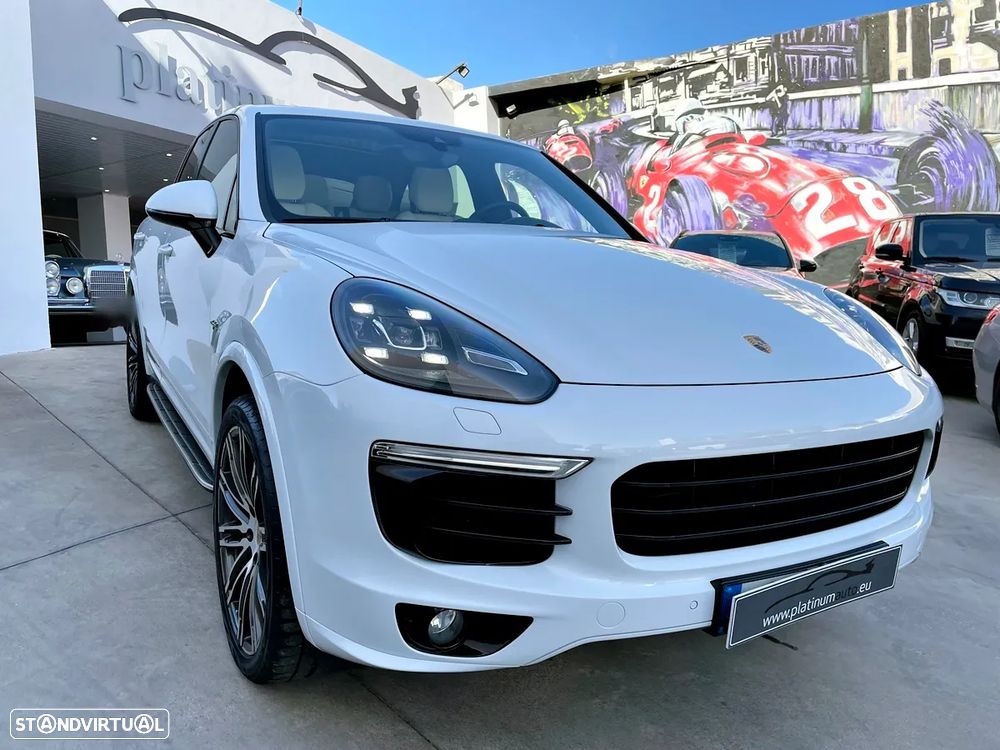 Porsche Cayenne S E-Hybrid - 2