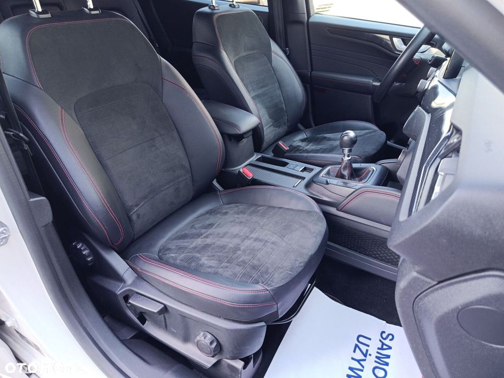 Ford Kuga 1.5 EcoBoost FWD ST-Line X - 18