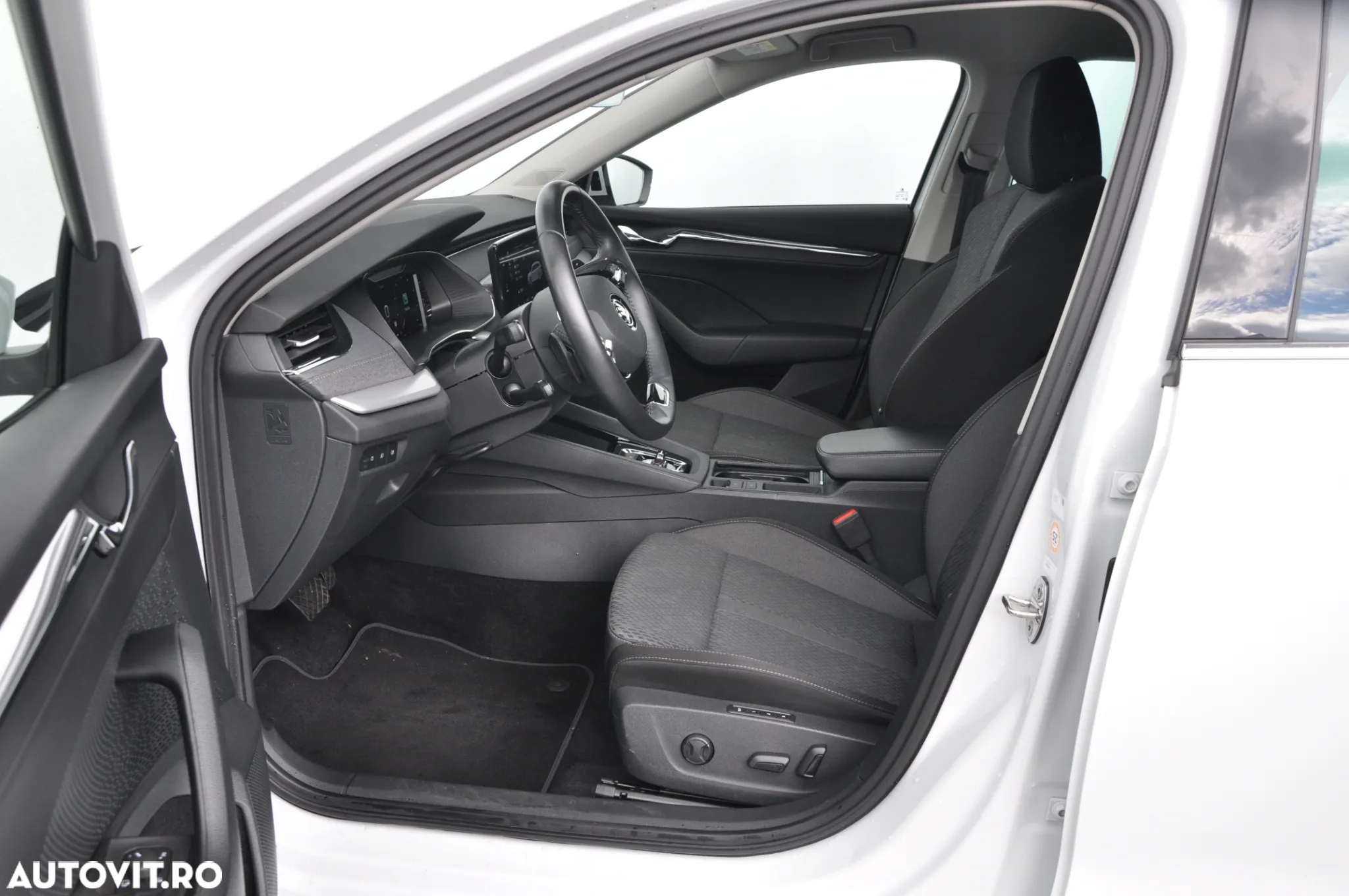 Skoda Octavia Combi 2.0 TDI DSG Ambition - 13