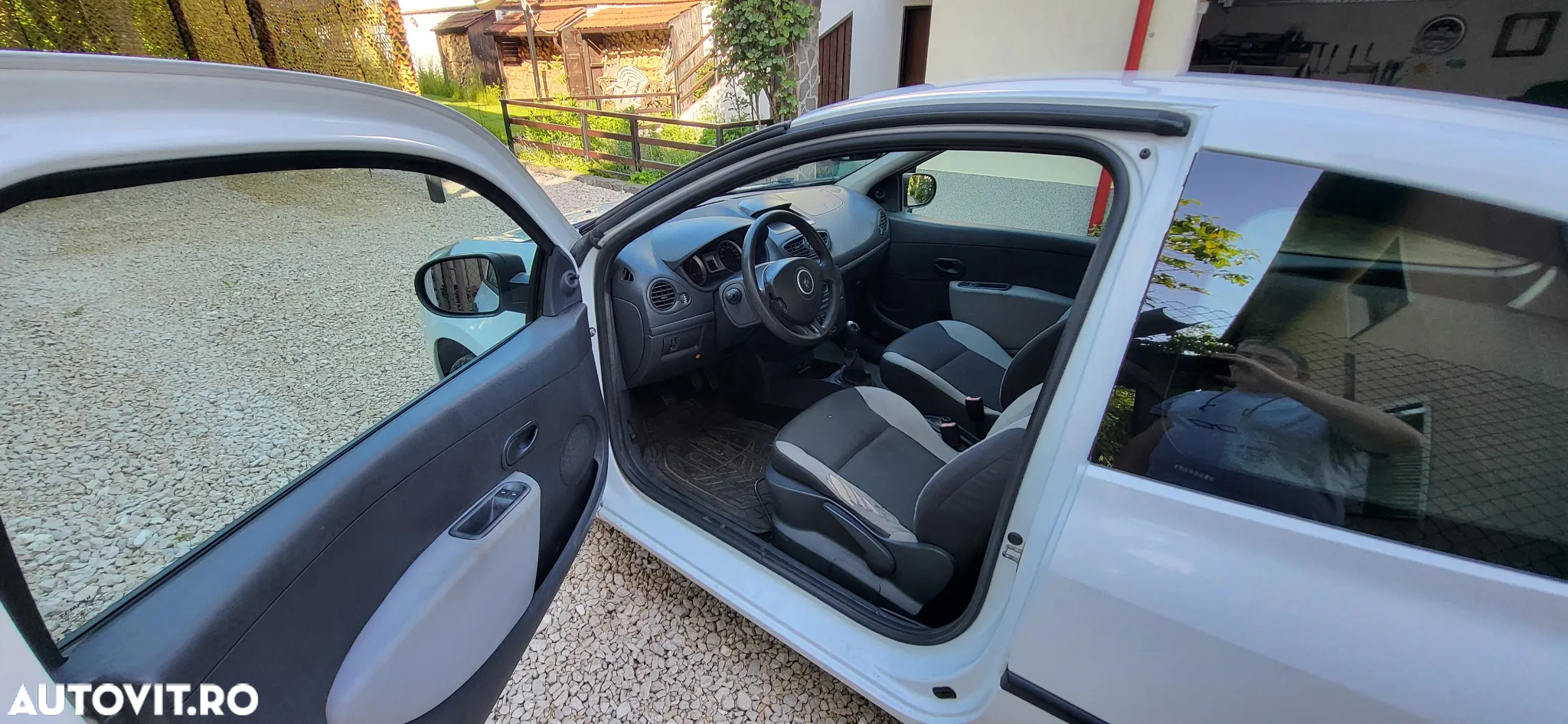 Renault clio - 11