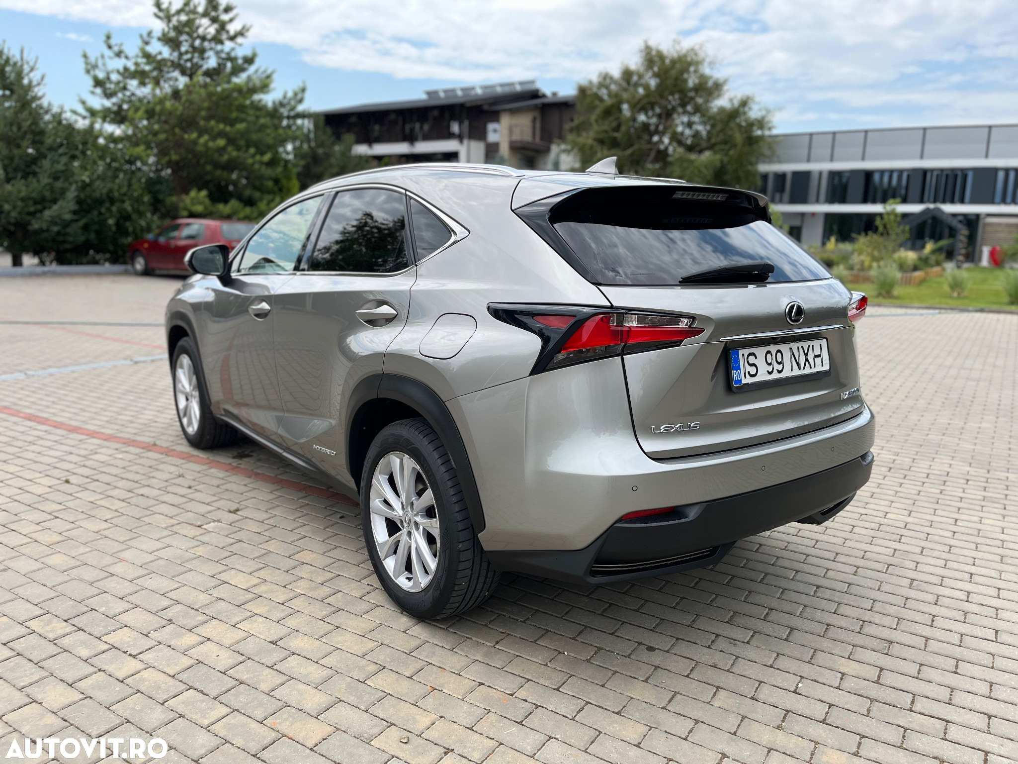 Lexus Seria NX 300h AWD Executive Plus - 12