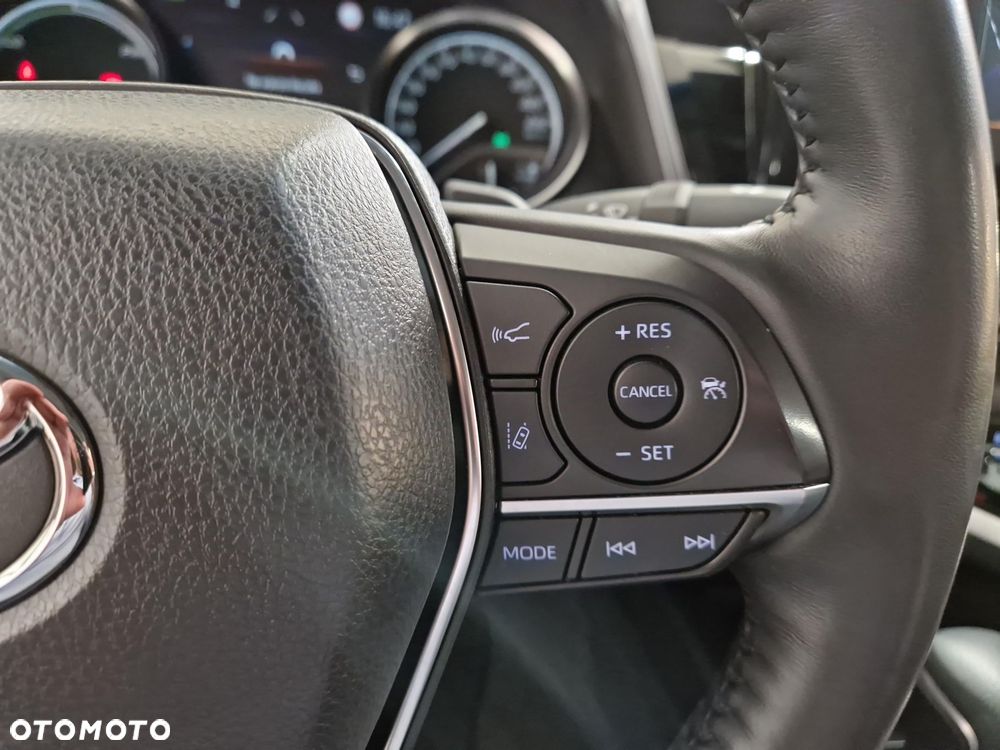 Toyota Camry 2.5 Hybrid Executive CVT - 14