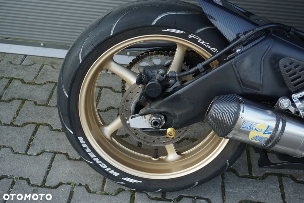 Yamaha YZF - 7