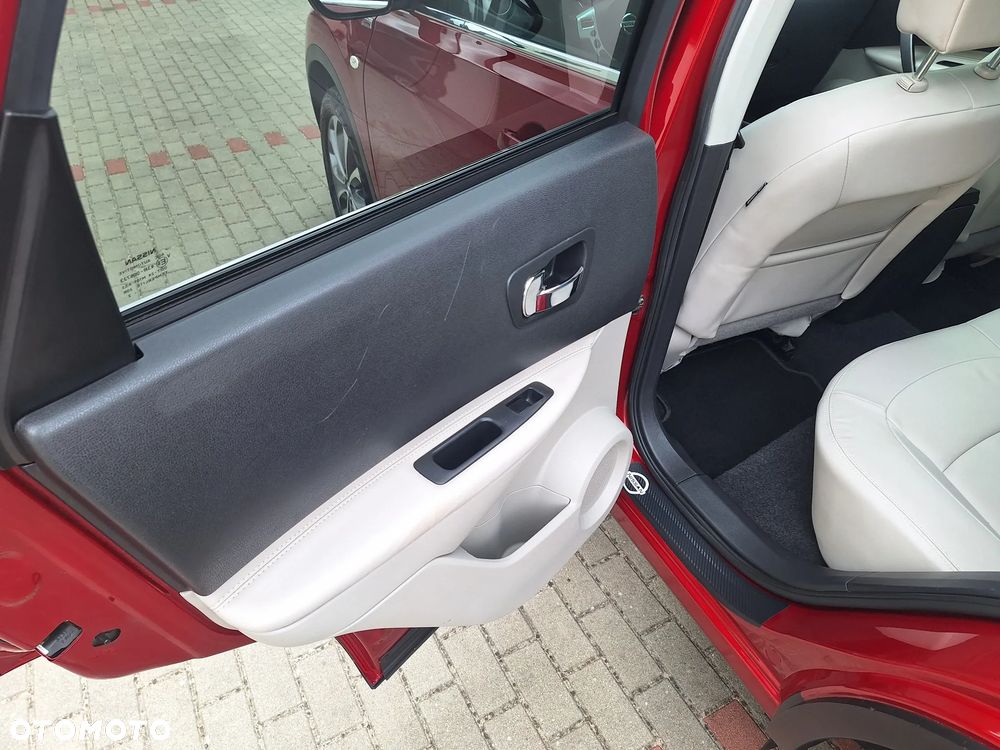 Nissan Qashqai 1.6 dCi DPF tekna - 34