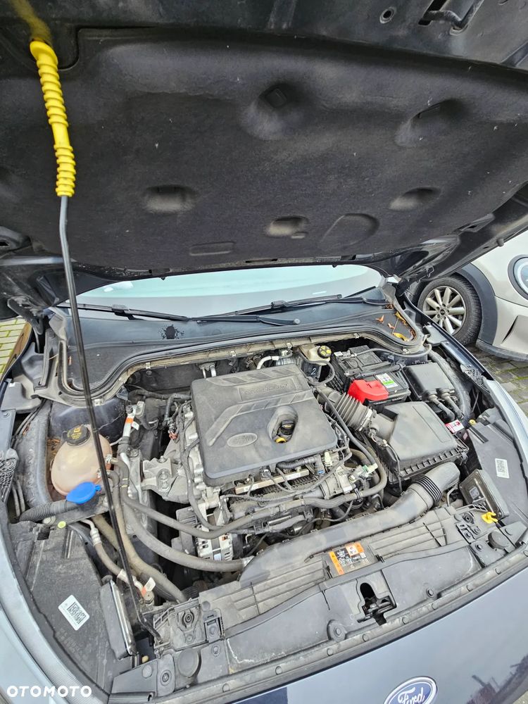 Ford Focus 1.5 EcoBoost ST-Line - 28