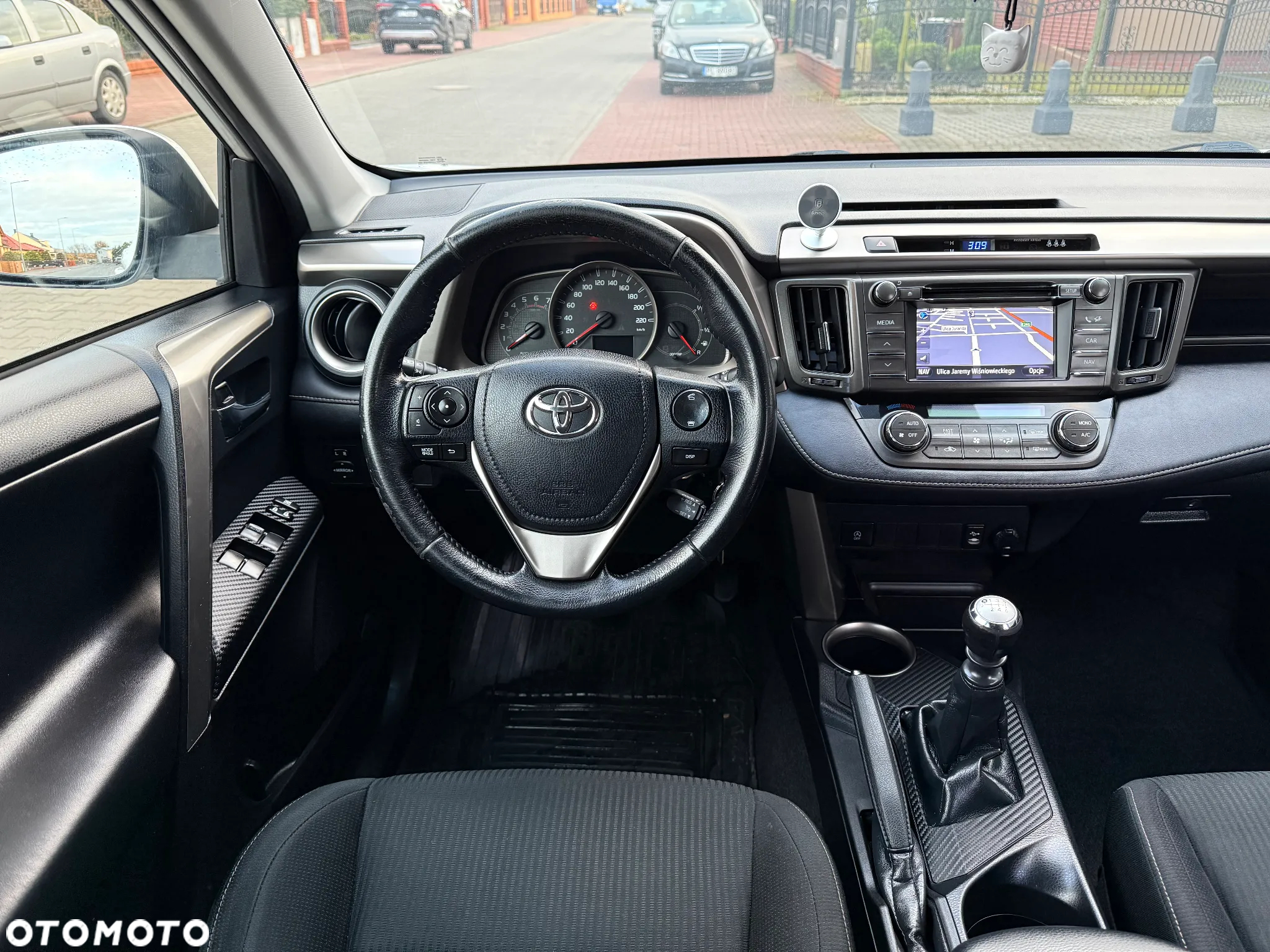 Toyota RAV4 2.0 D-4D Active - 28