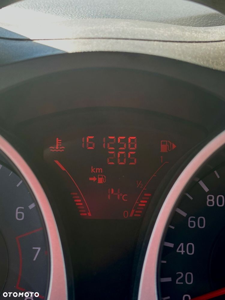 Nissan Juke 1.6 T Tekna - 12