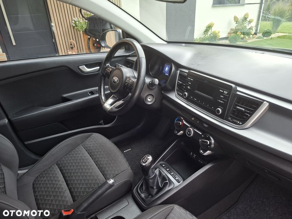 Kia Rio - 7