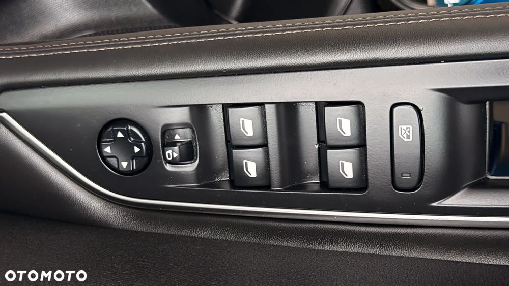 Peugeot 3008 THP 165 EAT6 Stop & Start Allure - 16