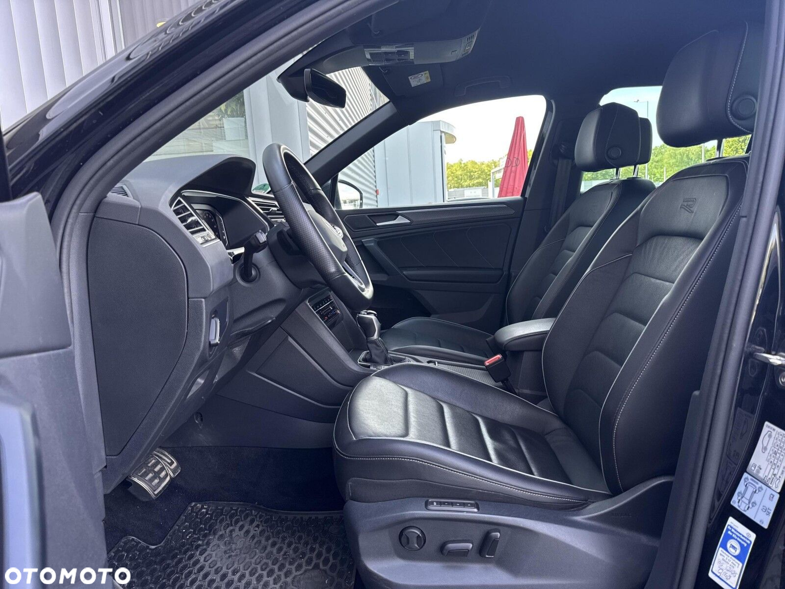 Volkswagen Tiguan - 10