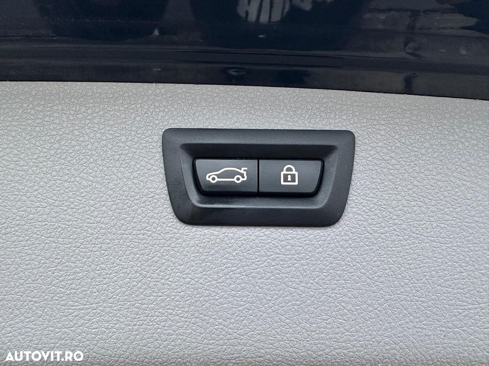 BMW Seria 3 320d Touring Aut. Efficient Dynamics Edition - 29