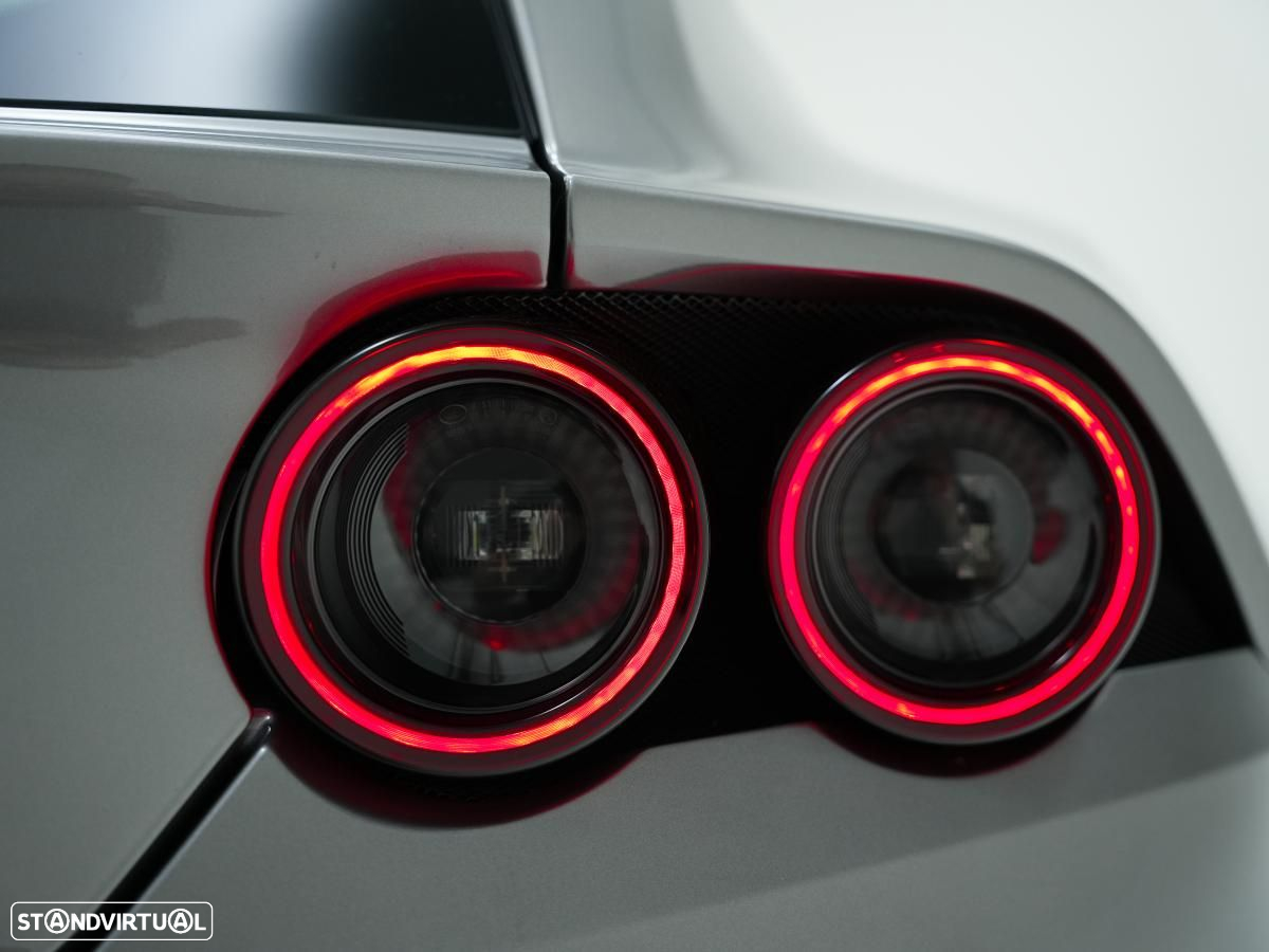 Ferrari GTC4 Lusso - 19