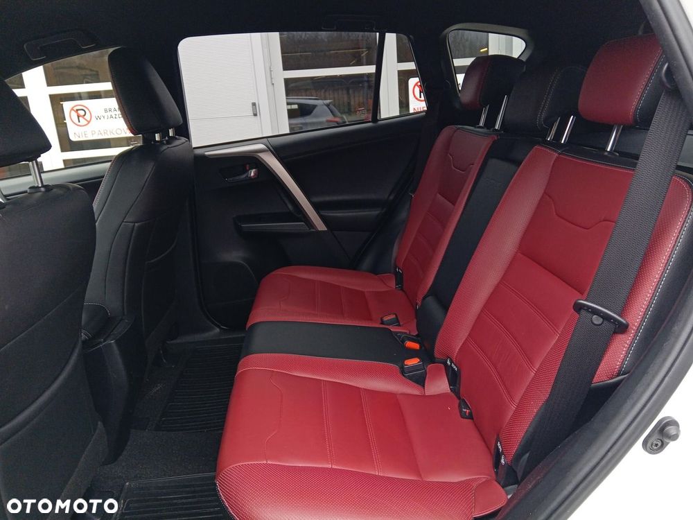 Toyota RAV4 - 13